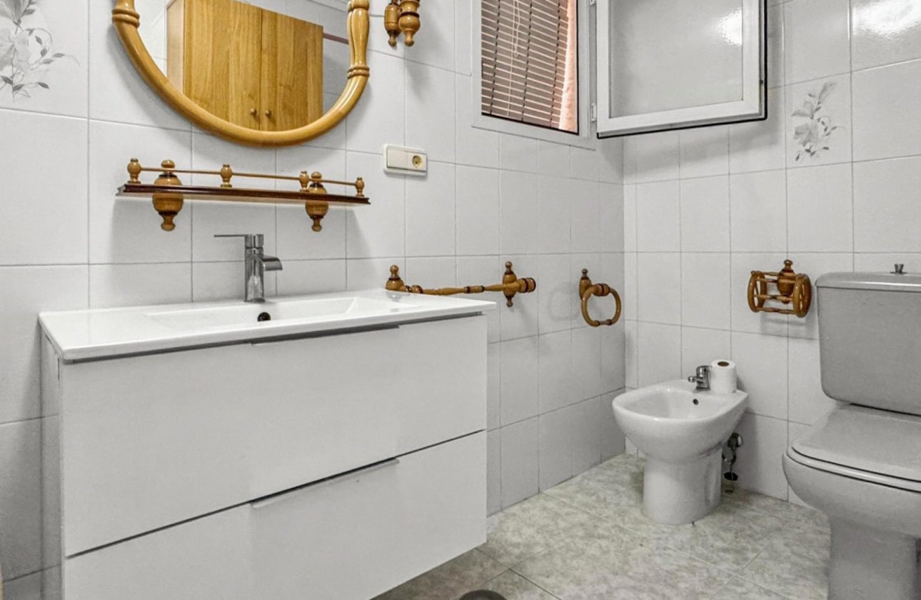 Resale - Apartment / flat - Torrevieja - Playa de los Locos