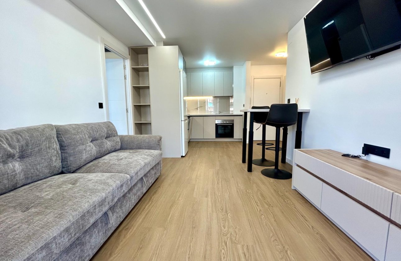 Resale - Apartment / flat - Torrevieja - Punta prima