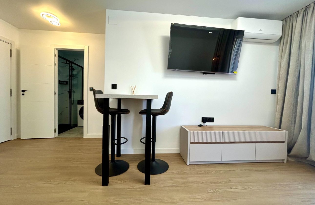 Resale - Apartment / flat - Torrevieja - Punta prima