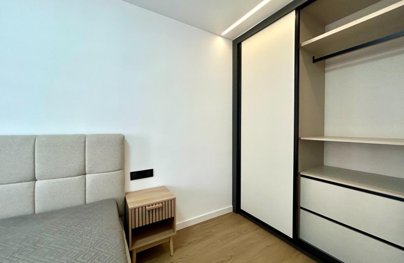 Resale - Apartment / flat - Torrevieja - Punta prima