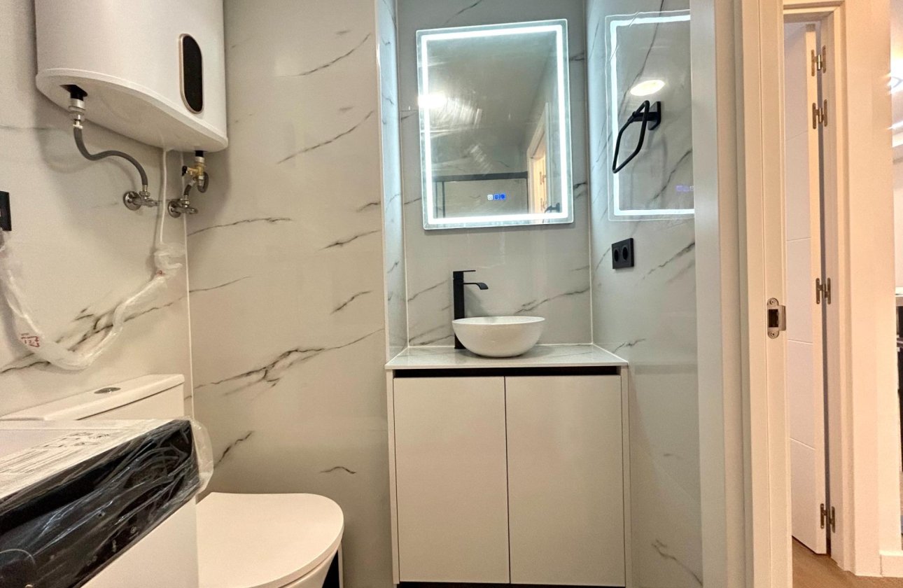 Resale - Apartment / flat - Torrevieja - Punta prima