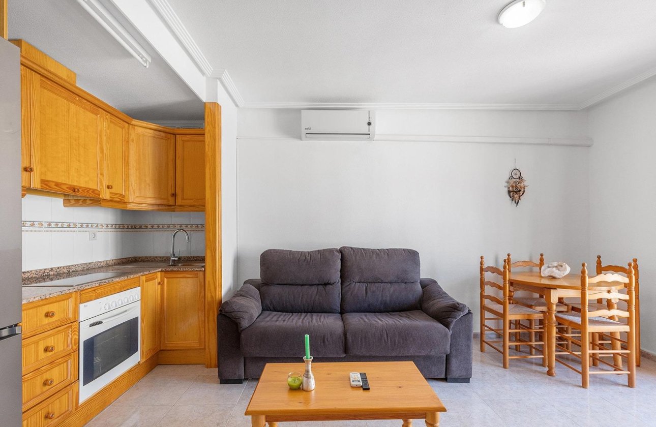 Resale - Apartment / flat - Torrevieja - Cabo Cervera
