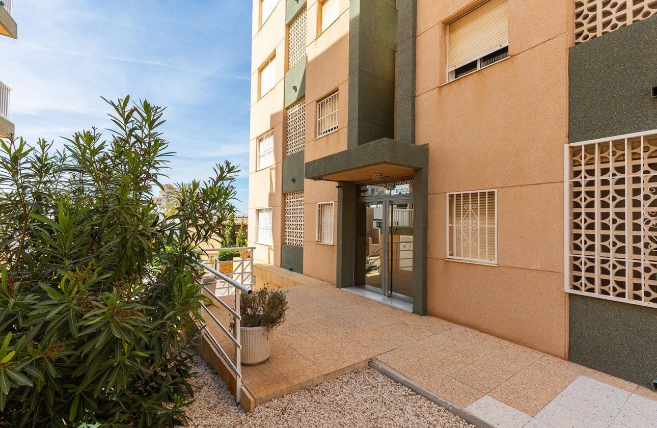 Resale - Apartment / flat - Torrevieja - Cabo Cervera