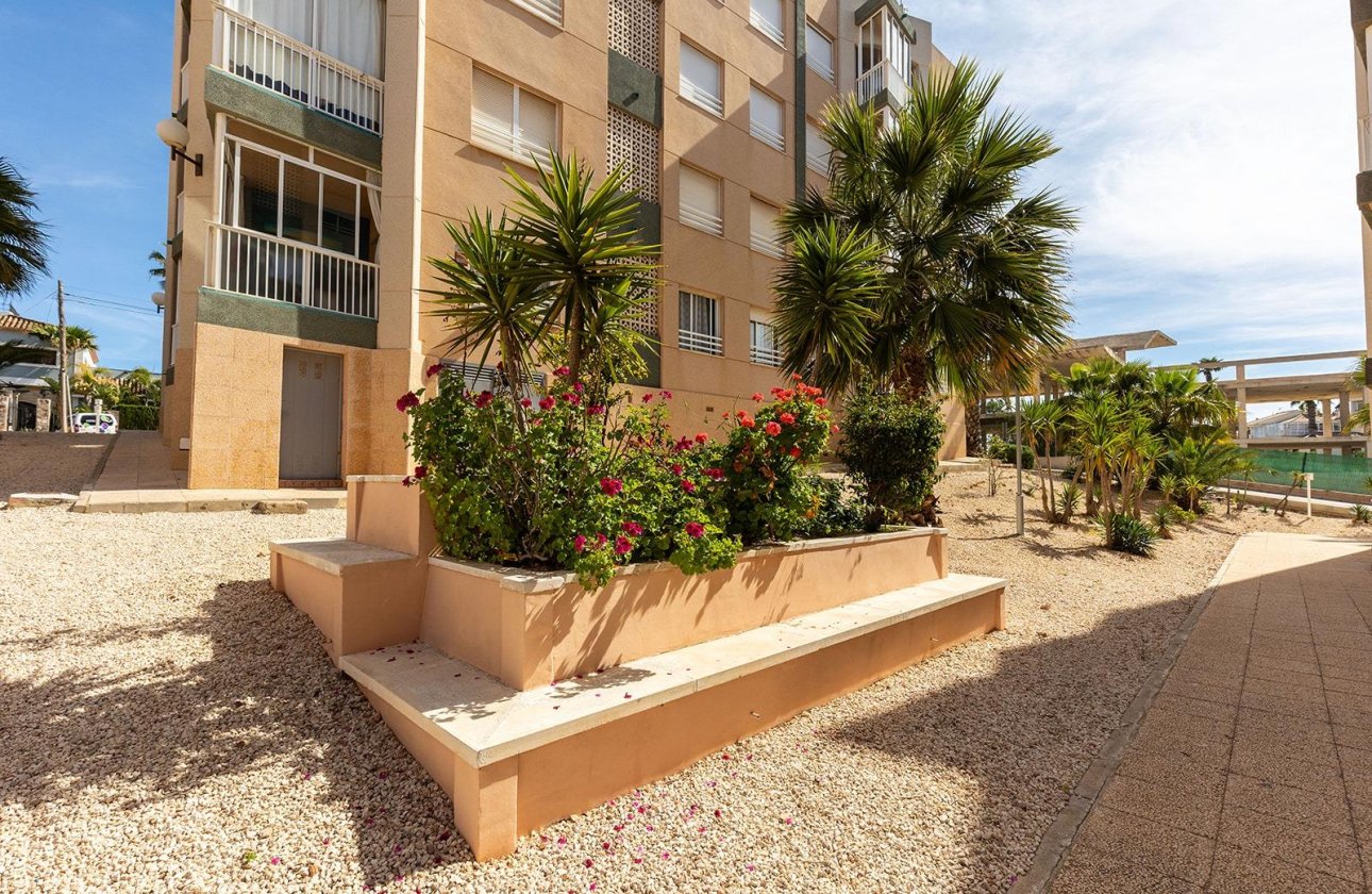 Resale - Apartment / flat - Torrevieja - Cabo Cervera