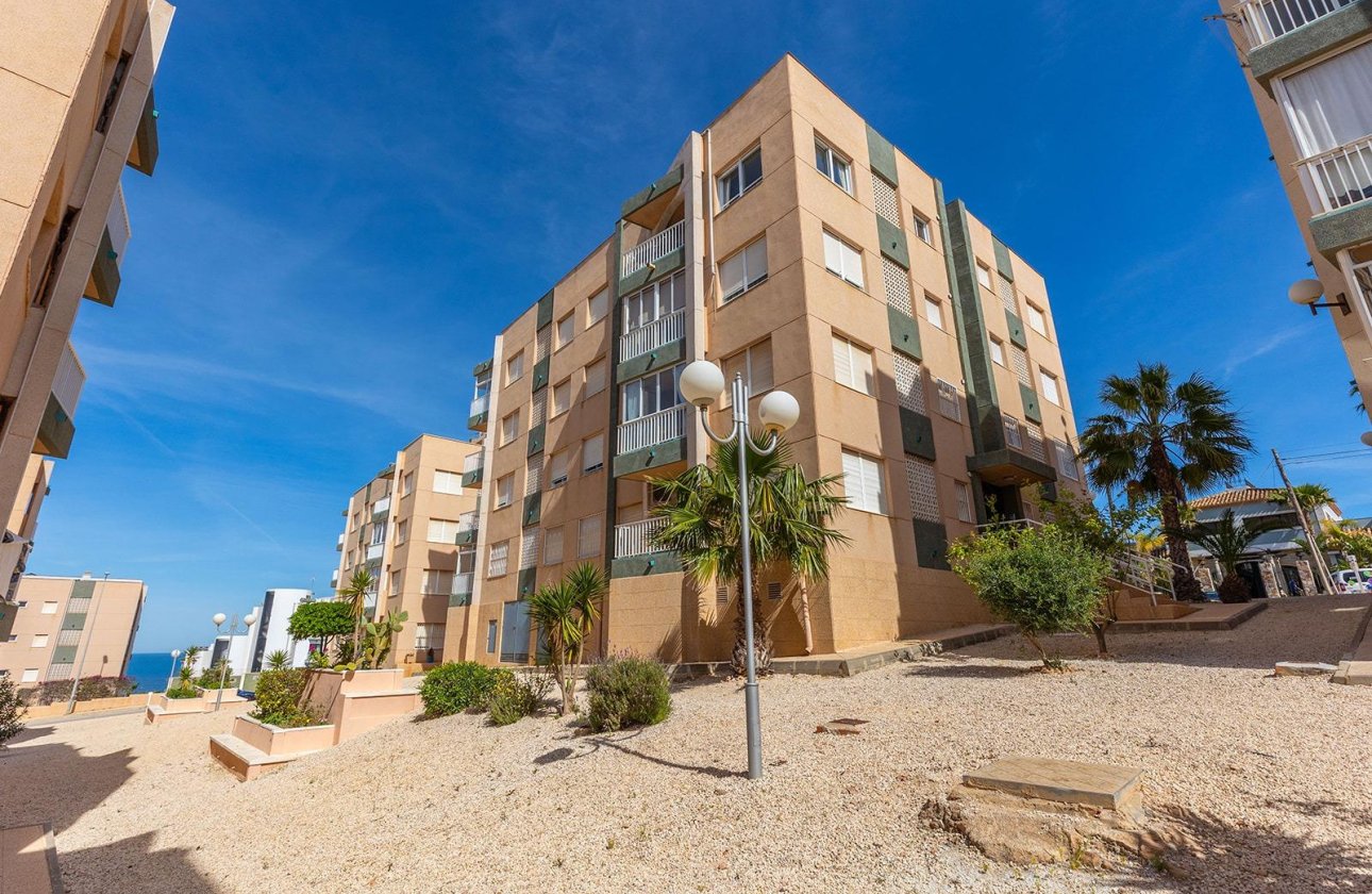 Resale - Apartment / flat - Torrevieja - Cabo Cervera