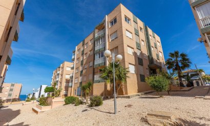 Resale - Apartment / flat - Torrevieja - Cabo Cervera