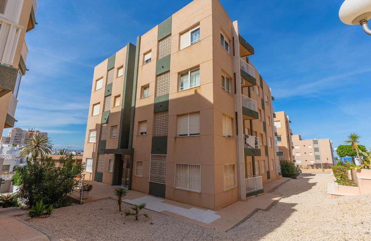 Resale - Apartment / flat - Torrevieja - Cabo Cervera