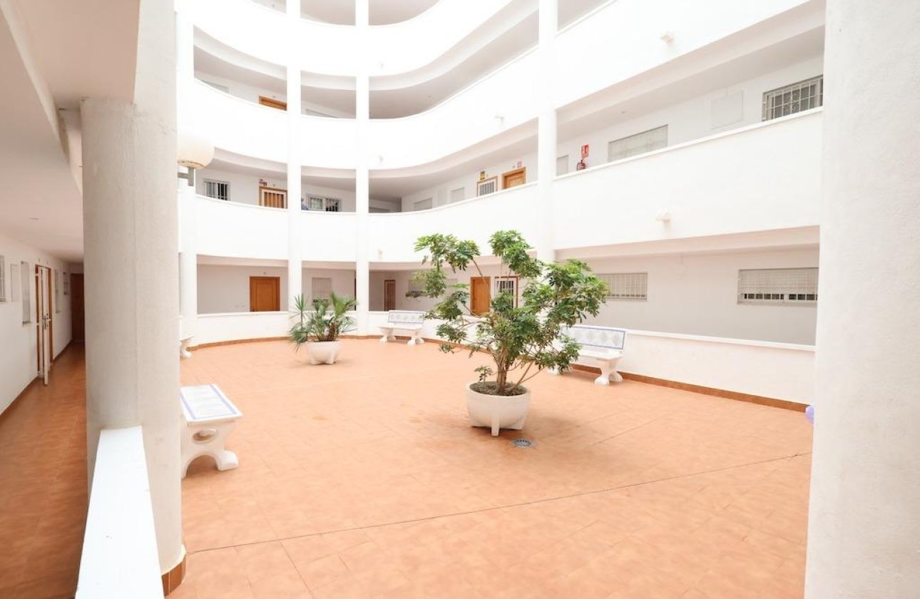 Resale - Apartment / flat - Torrevieja - Parque de las Naciones