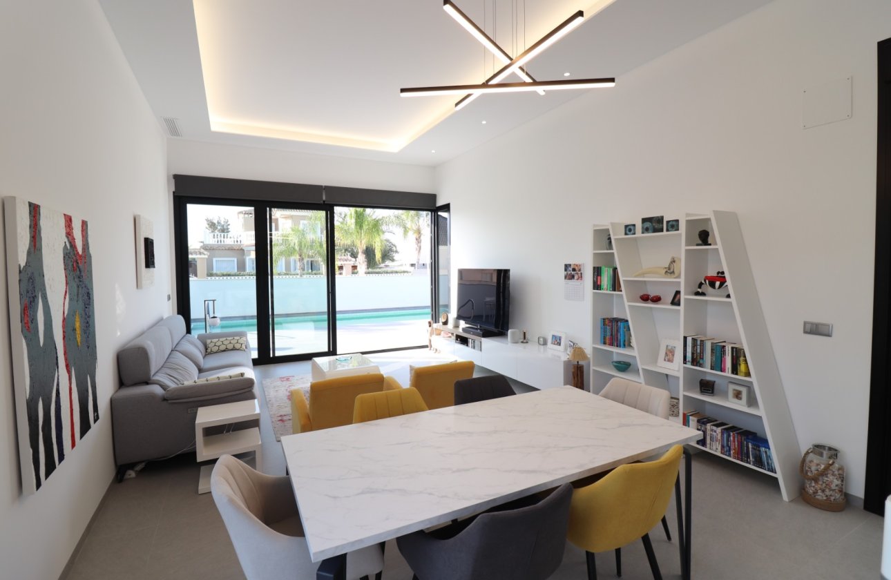 Resale - Villa - Formentera del Segura - Fincas de La Vega