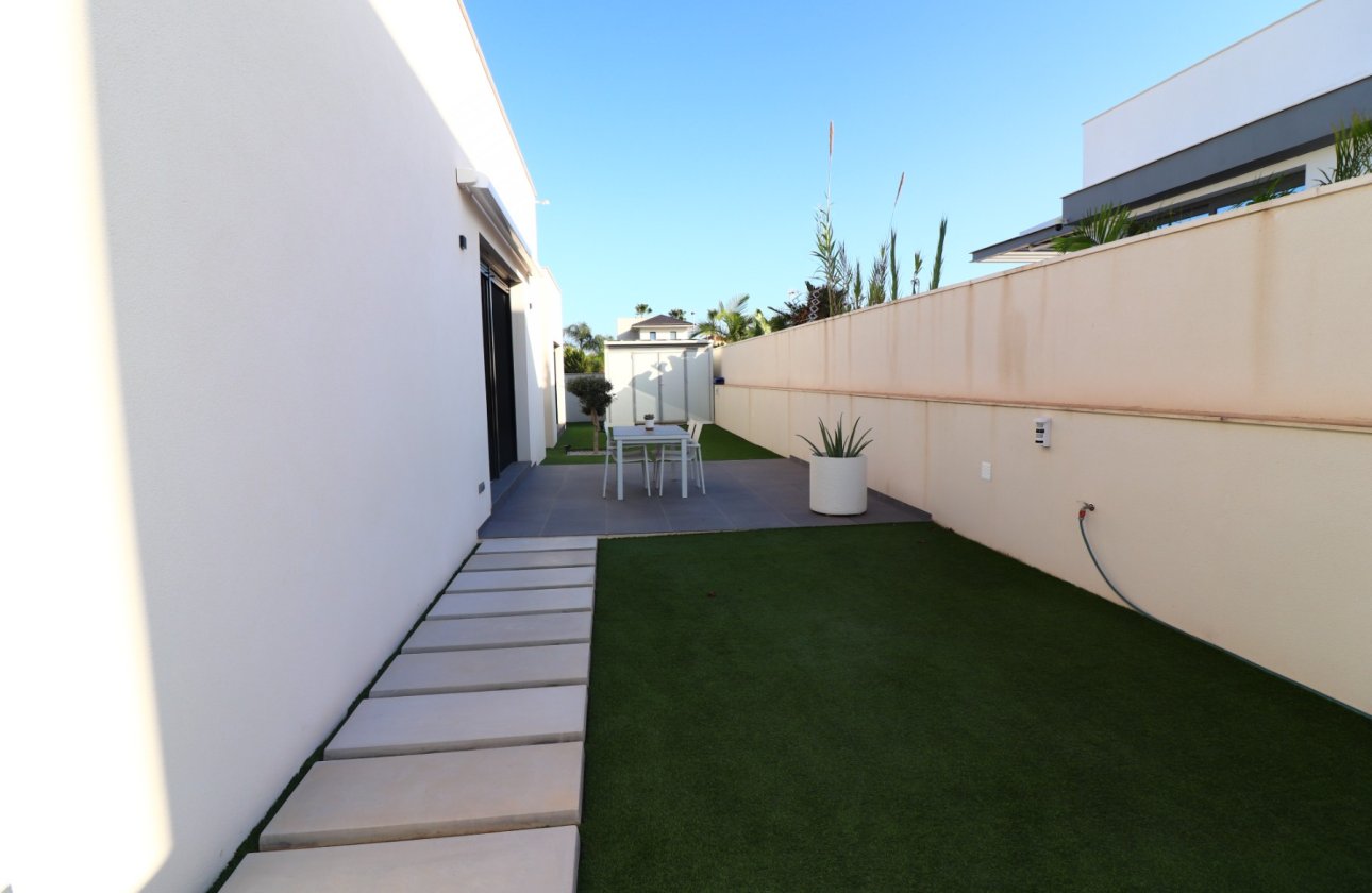 Resale - Villa - Formentera del Segura - Fincas de La Vega