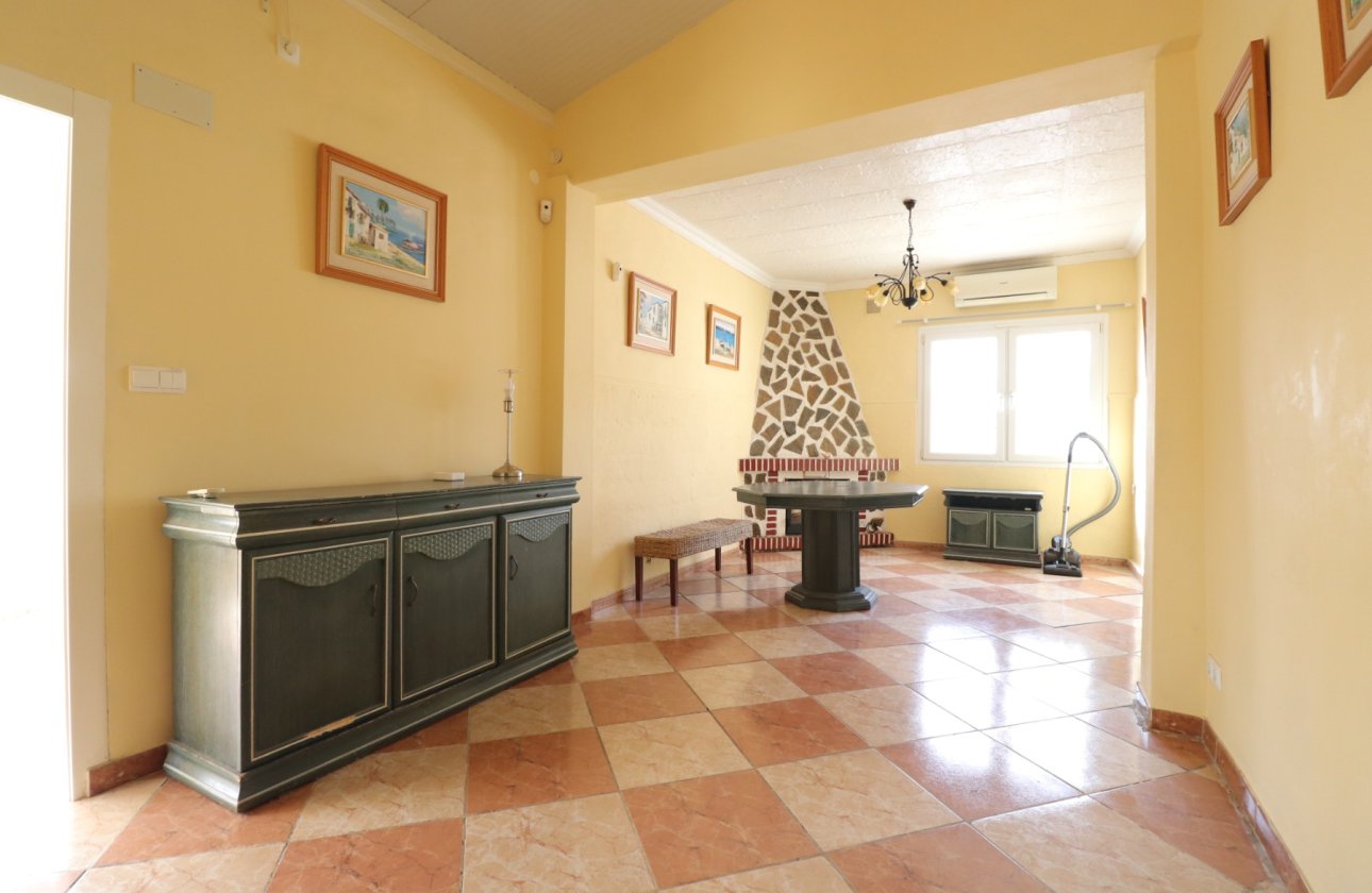 Resale - Villa - Heredades - Heredades - Country