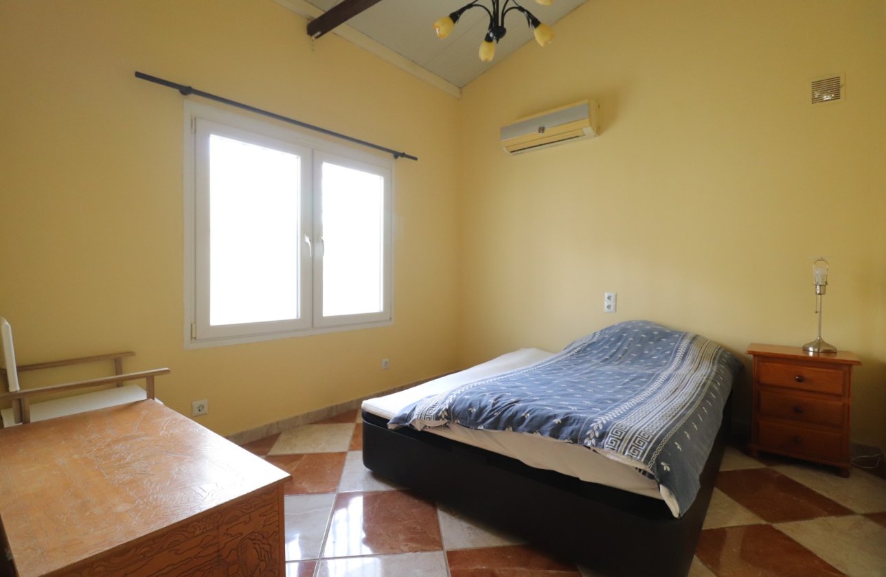 Resale - Villa - Heredades - Heredades - Country