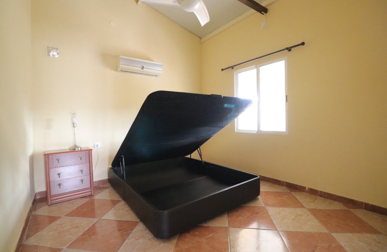 Resale - Villa - Heredades - Heredades - Country