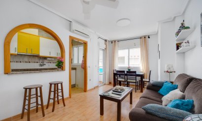 Resale - Apartment / flat - Torrevieja - Playa del Acequión
