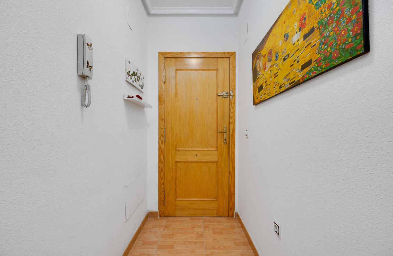 Resale - Apartment / flat - Torrevieja - Playa del Acequión