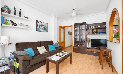 Resale - Apartment / flat - Torrevieja - Playa del Acequión
