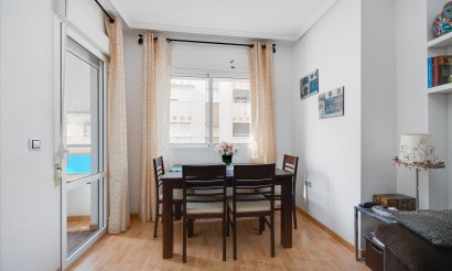 Resale - Apartment / flat - Torrevieja - Playa del Acequión