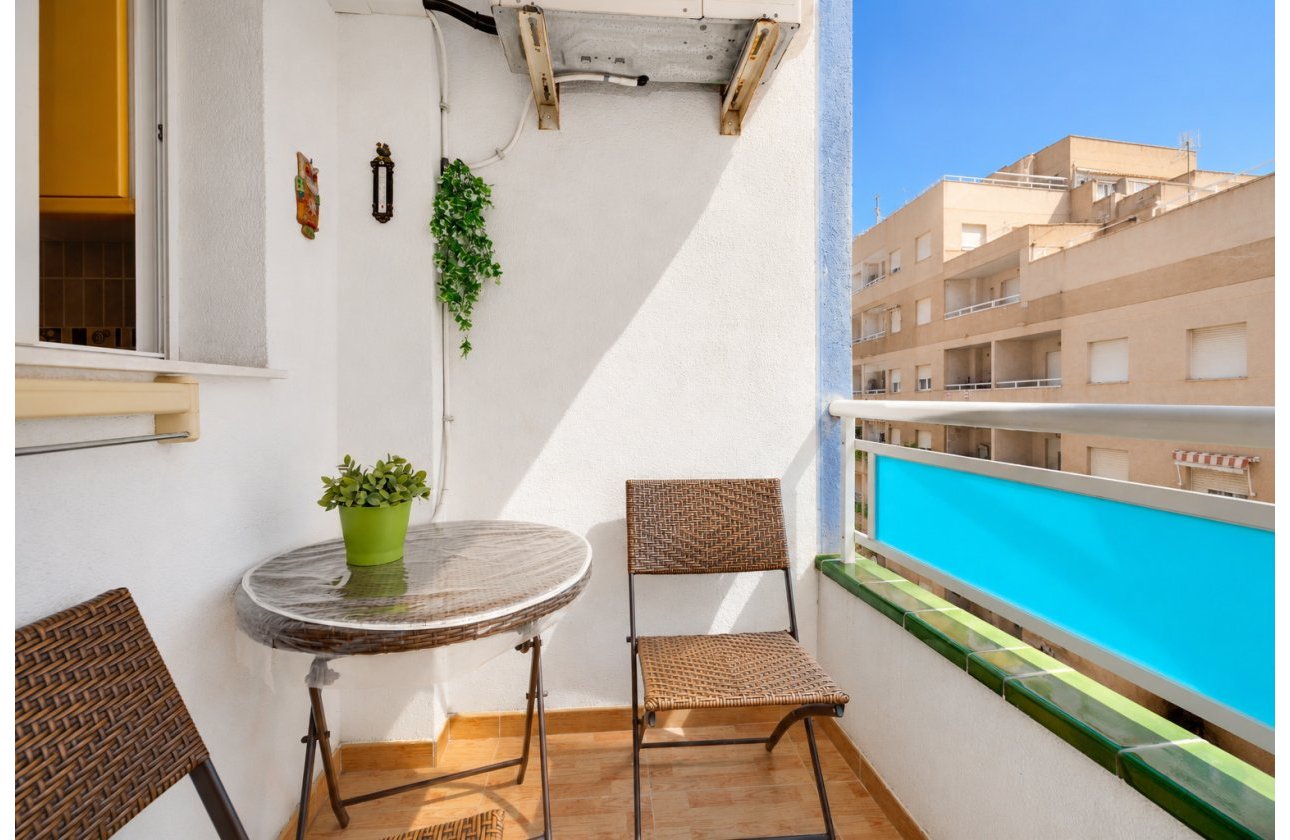 Resale - Apartment / flat - Torrevieja - Playa del Acequión