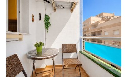 Resale - Apartment / flat - Torrevieja - Playa del Acequión