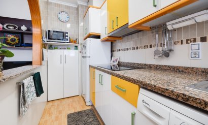 Resale - Apartment / flat - Torrevieja - Playa del Acequión
