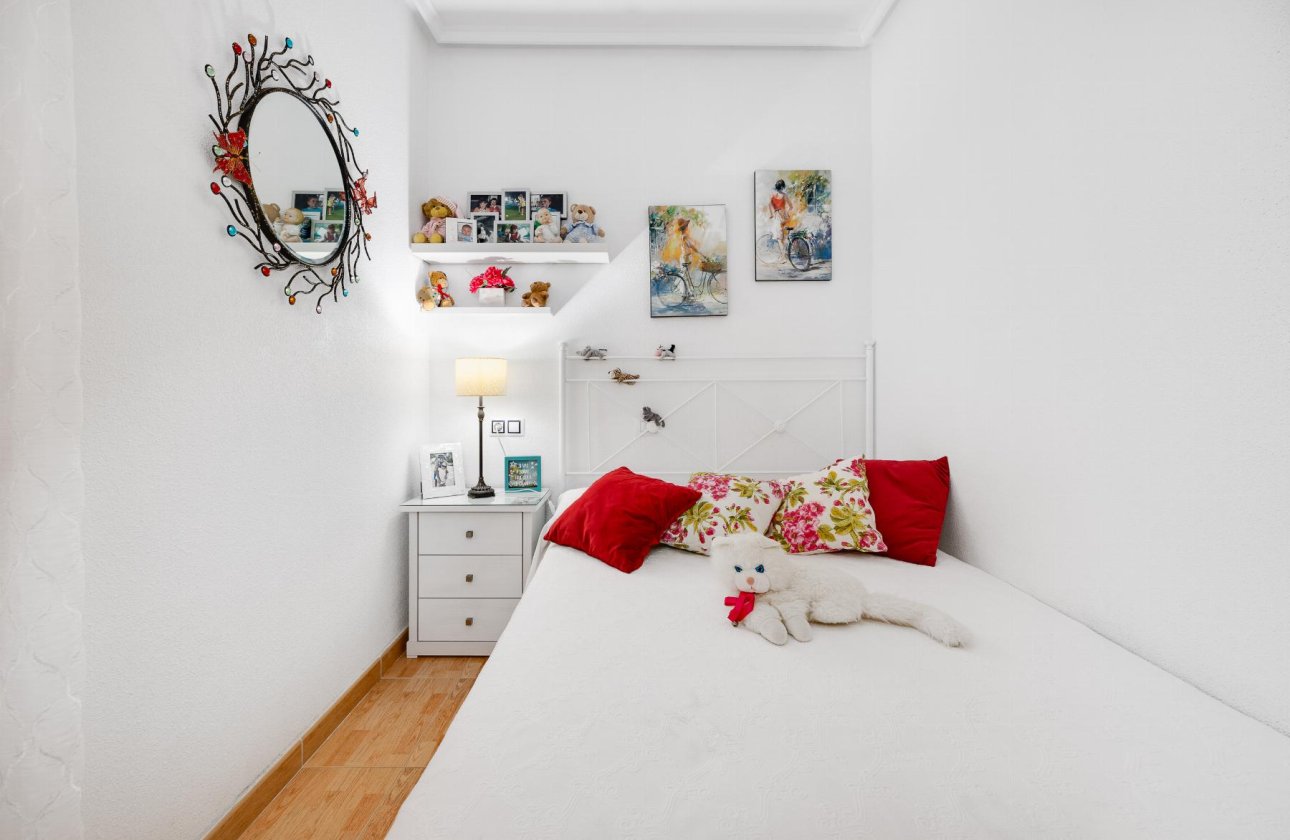 Resale - Apartment / flat - Torrevieja - Playa del Acequión
