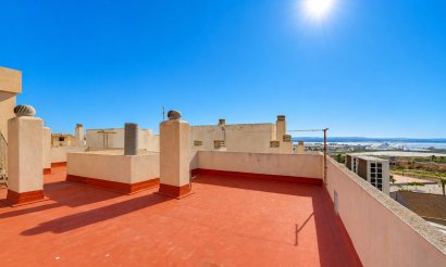 Resale - Apartment / flat - Torrevieja - Playa del Acequión