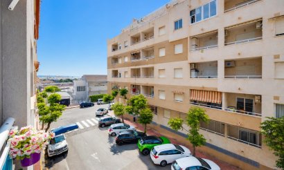 Resale - Apartment / flat - Torrevieja - Playa del Acequión