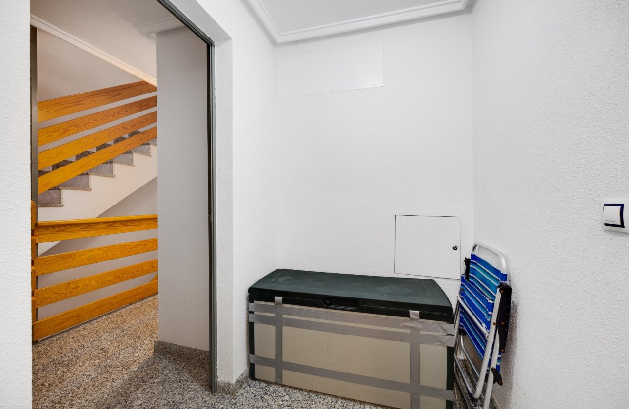 Resale - Apartment / flat - Torrevieja - Playa del Acequión