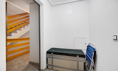 Resale - Apartment / flat - Torrevieja - Playa del Acequión