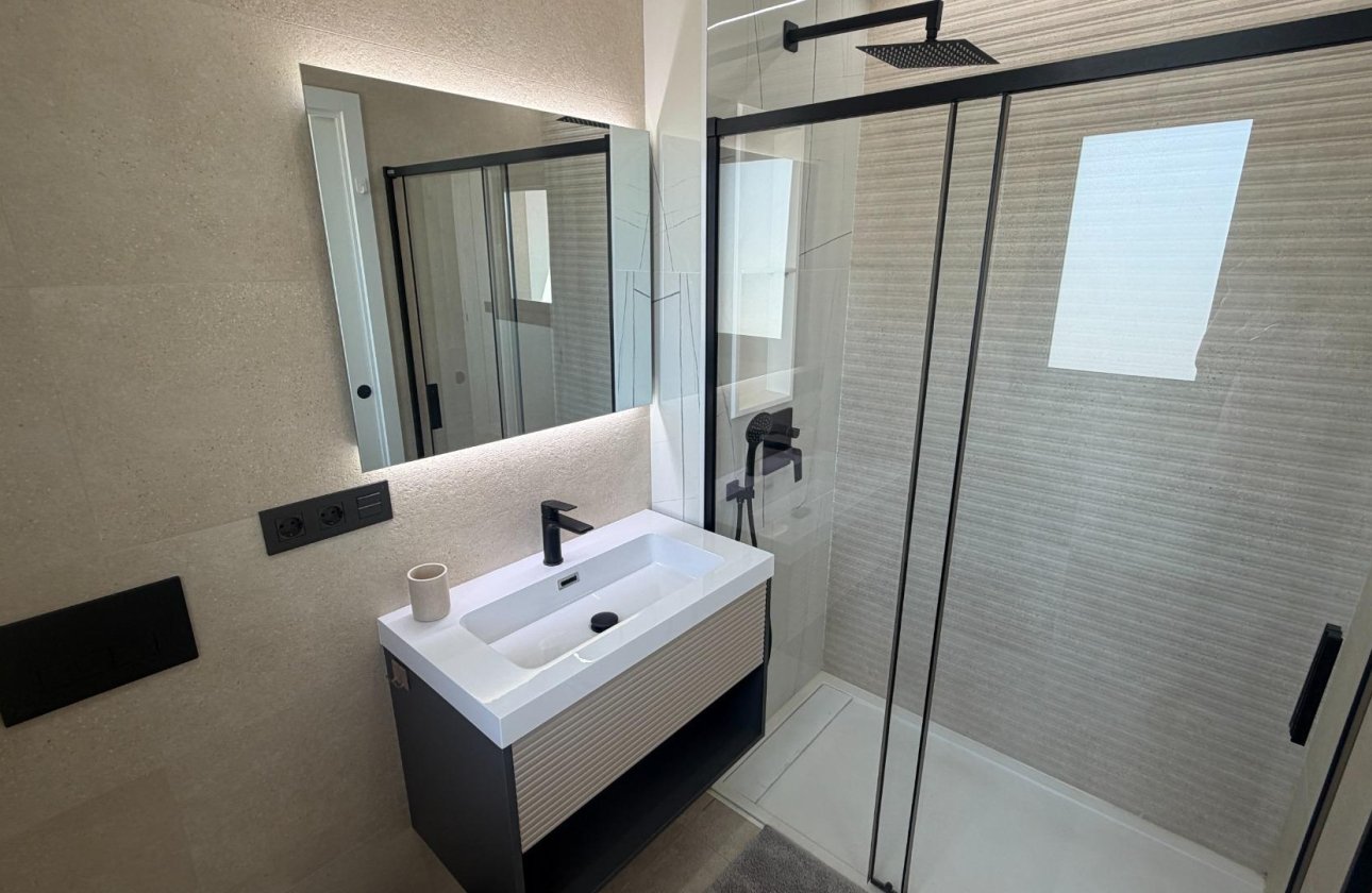 Reventa - Apartamento / piso - Los Alcazares - Dolores de Pacheco-Santa Rosalía