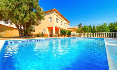 Resale - Villa - Torrevieja - La Mata