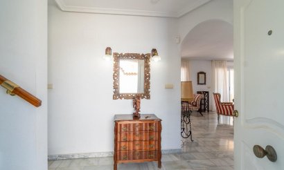 Resale - Villa - Torrevieja - La Mata