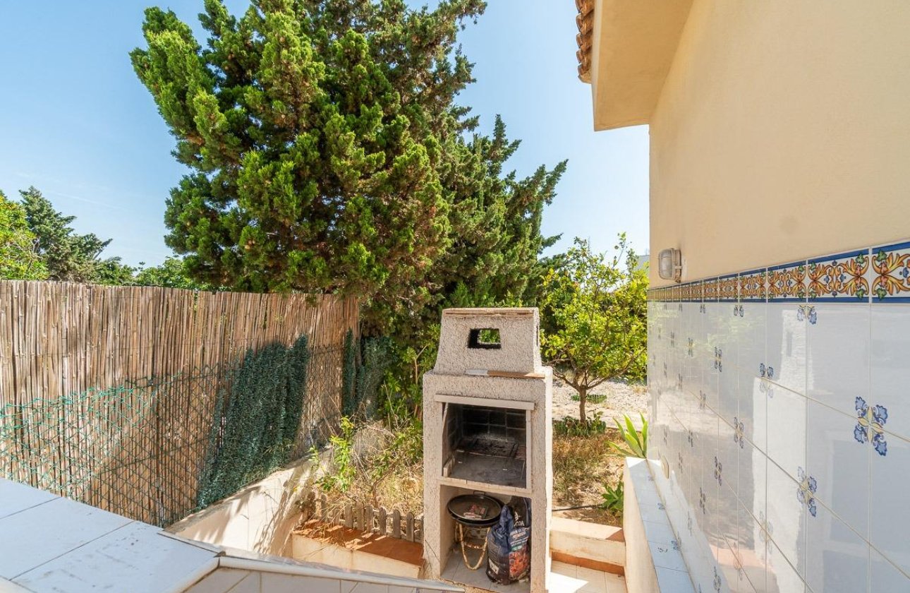 Resale - Villa - Torrevieja - La Mata