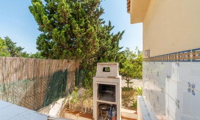 Resale - Villa - Torrevieja - La Mata