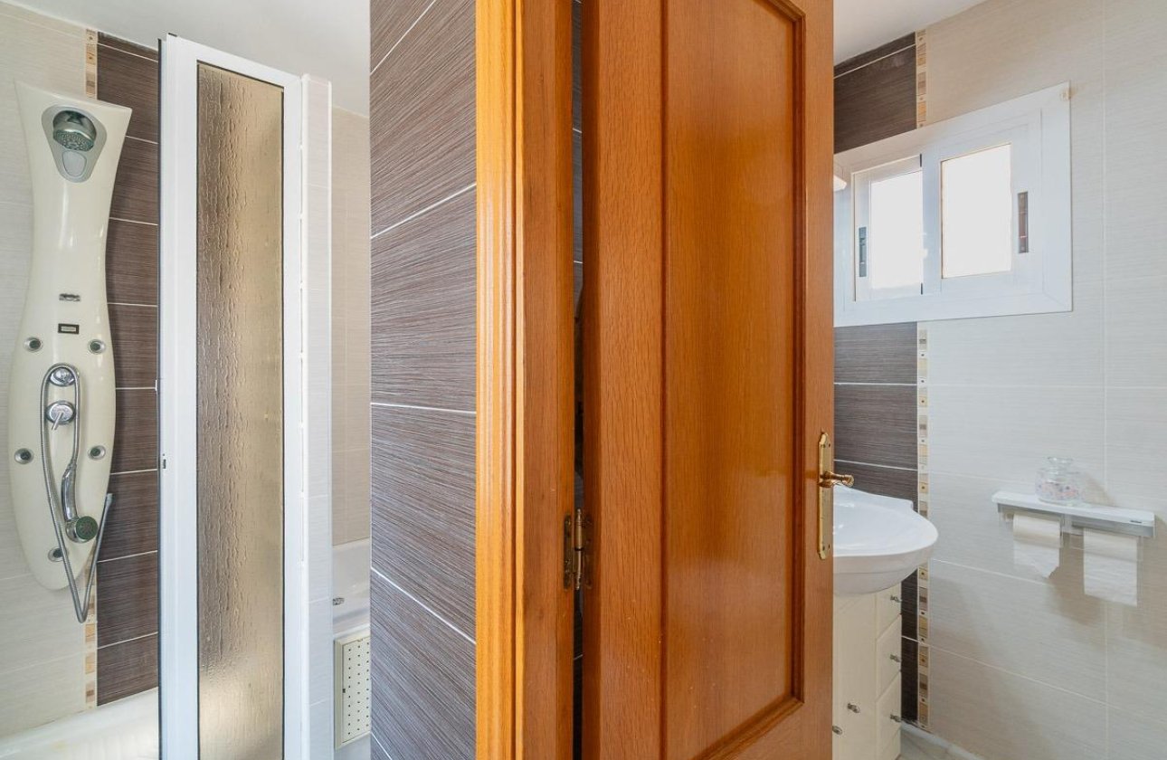Resale - Villa - Torrevieja - La Mata