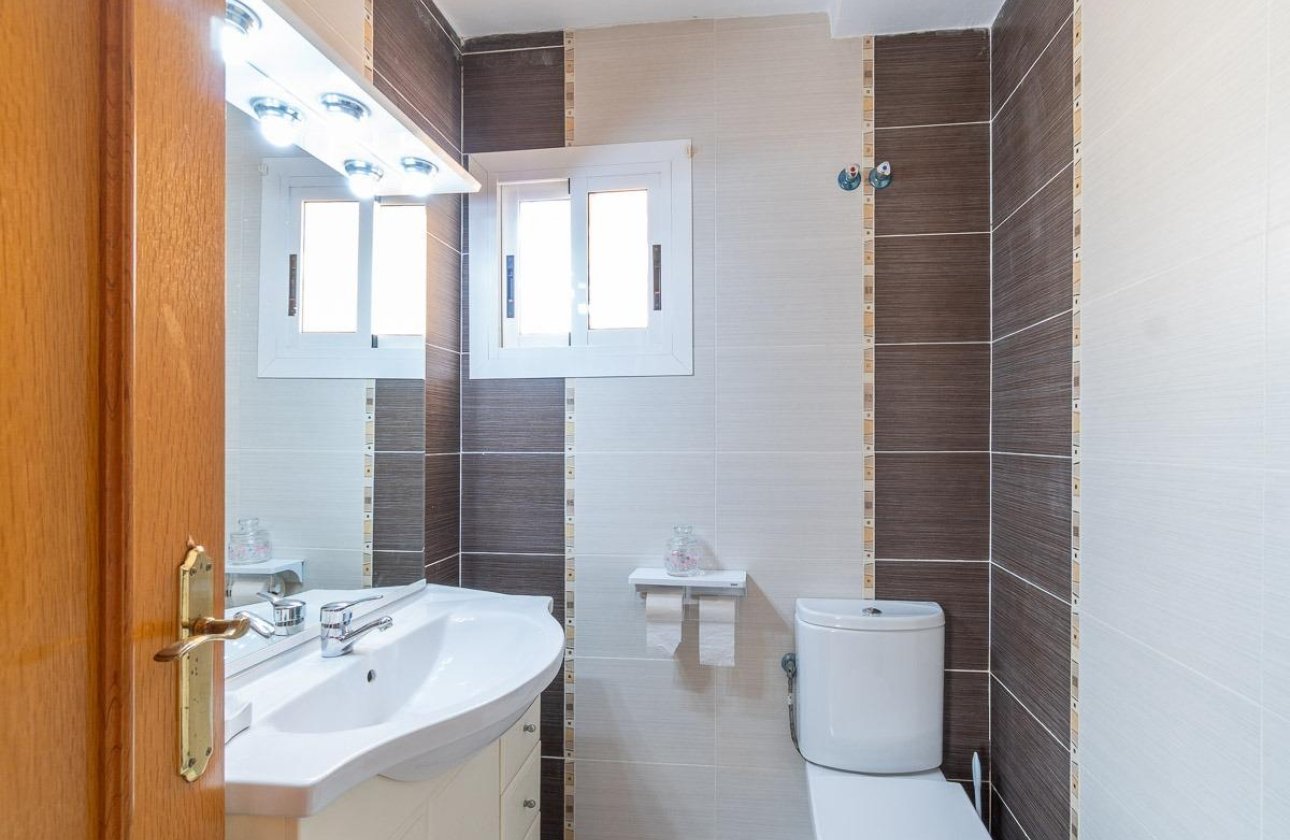 Resale - Villa - Torrevieja - La Mata