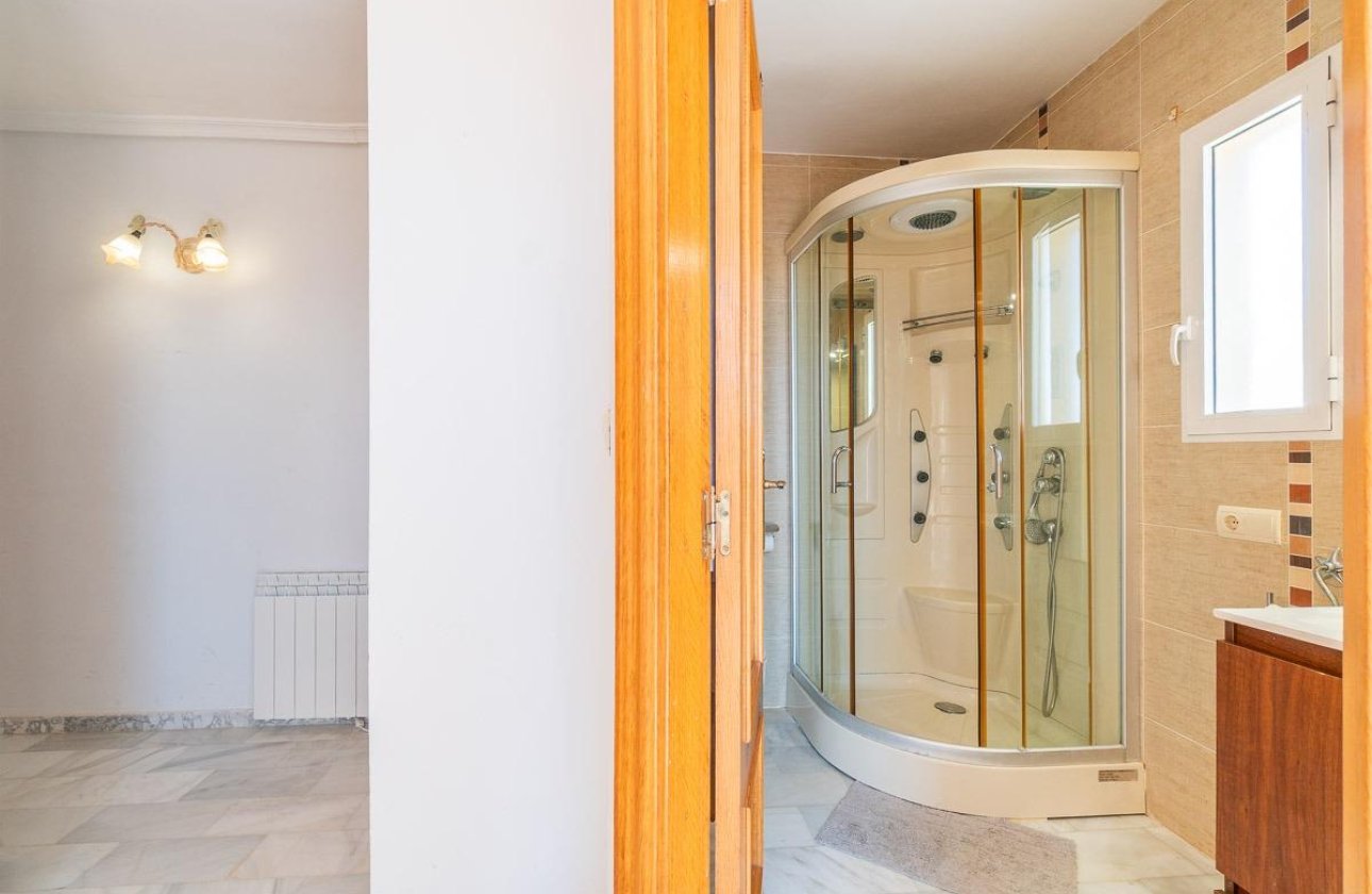 Resale - Villa - Torrevieja - La Mata