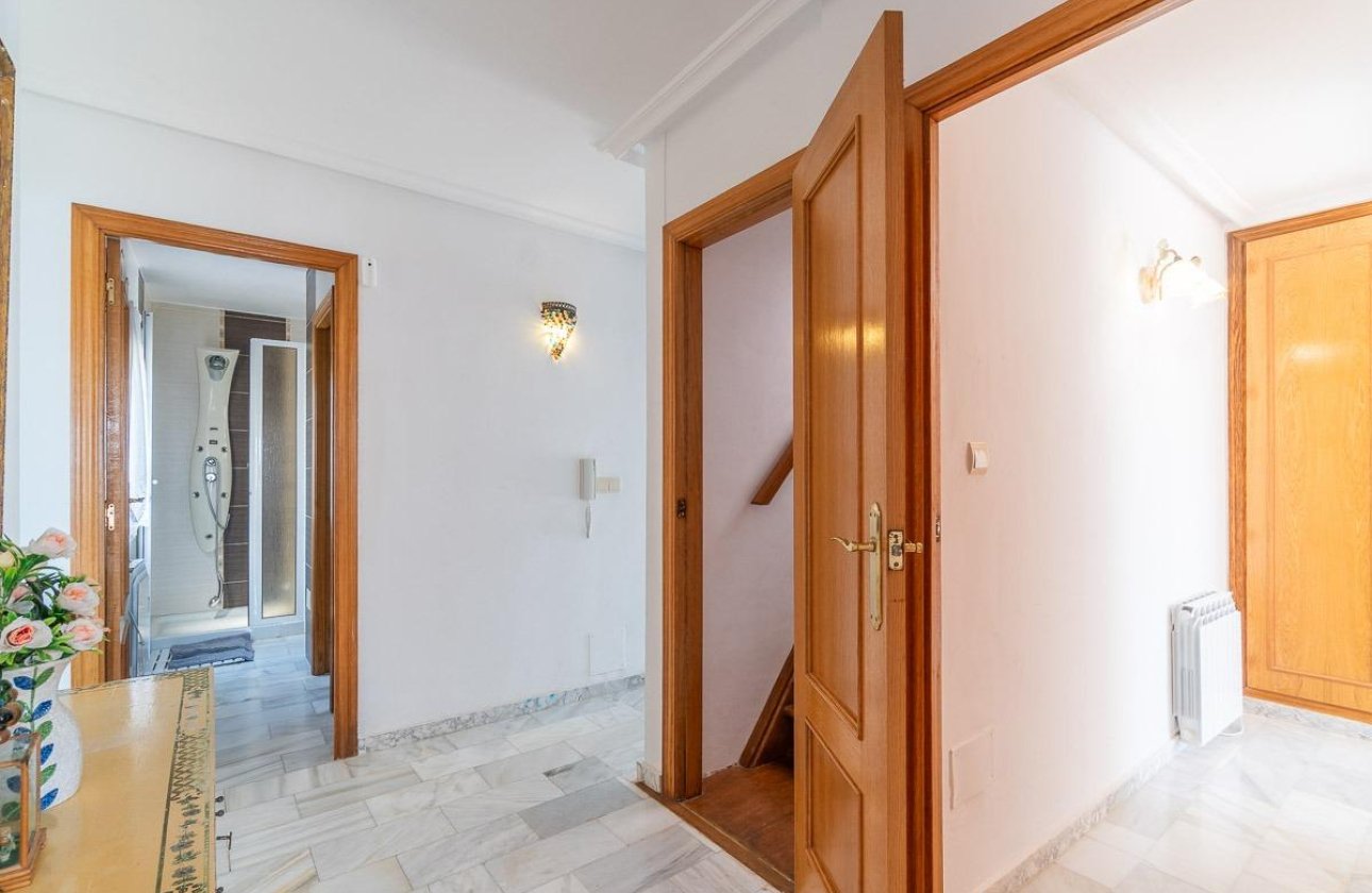 Resale - Villa - Torrevieja - La Mata