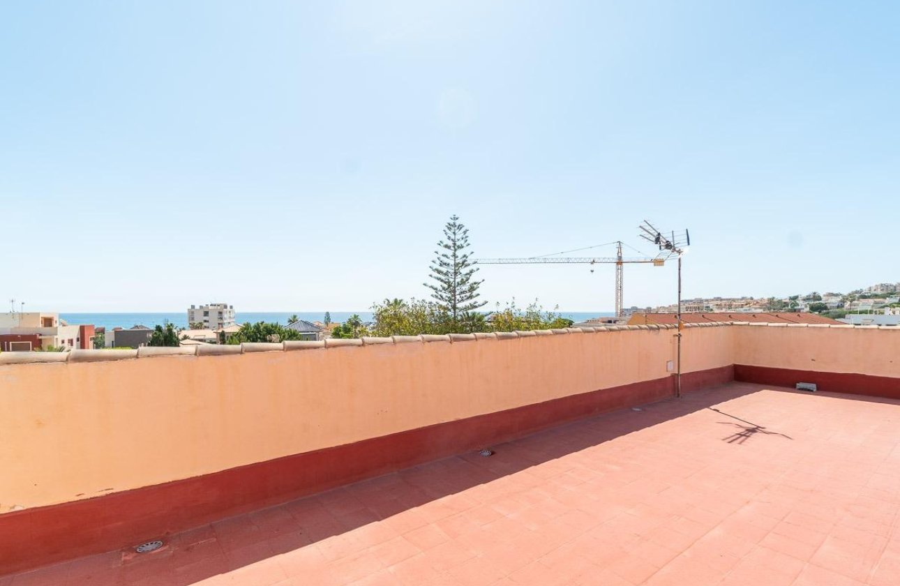 Resale - Villa - Torrevieja - La Mata