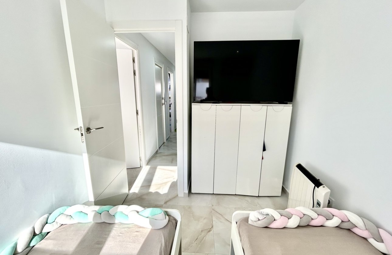 Resale - Townhouse - Los Balcones