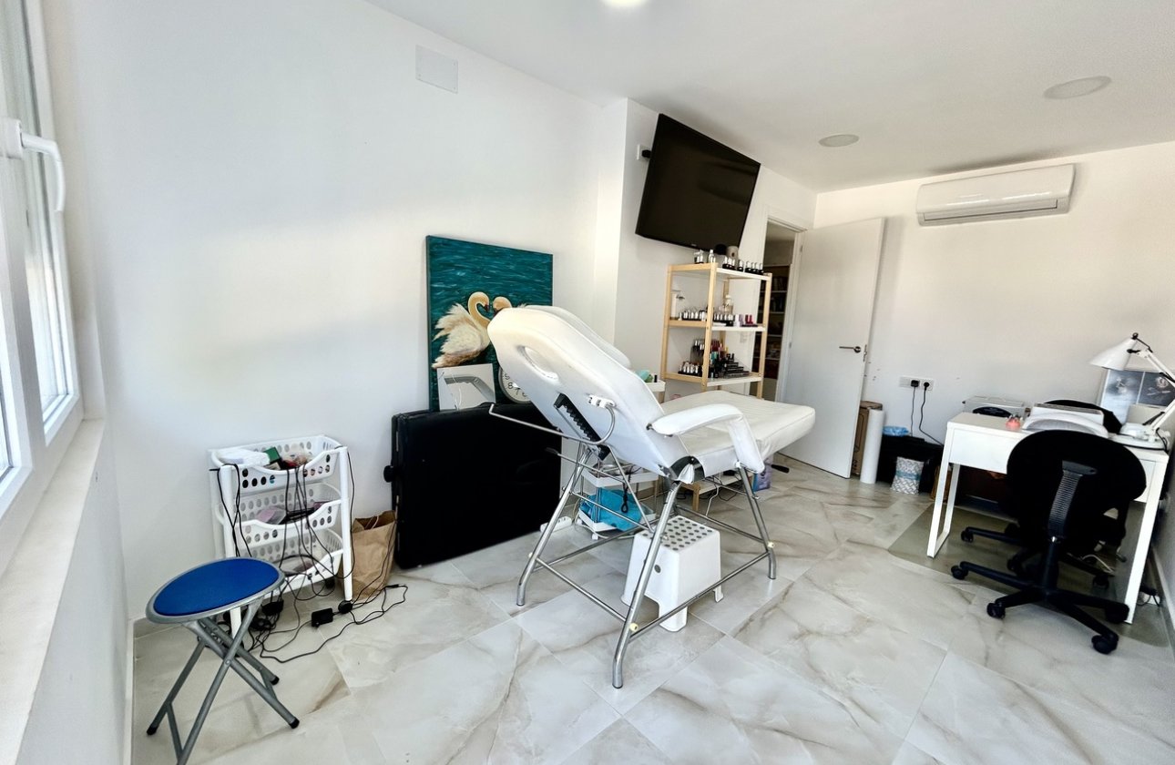 Resale - Townhouse - Los Balcones