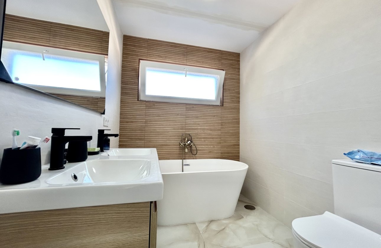 Resale - Townhouse - Los Balcones