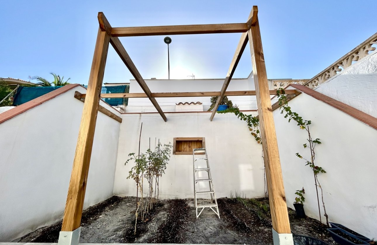 Resale - Townhouse - Los Balcones