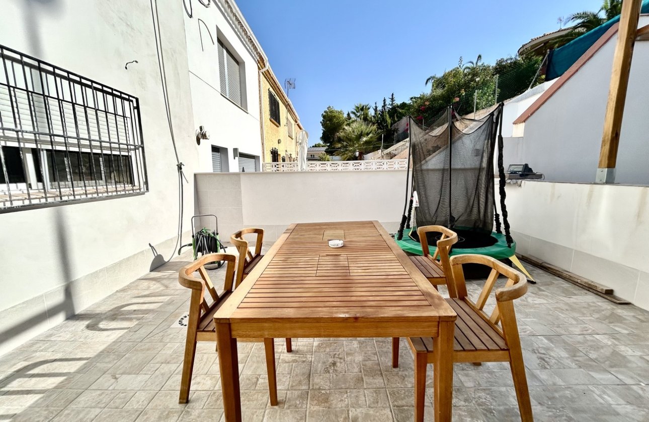 Resale - Townhouse - Los Balcones