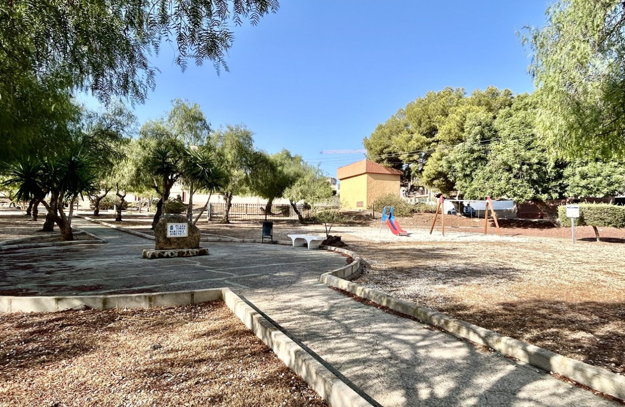 Resale - Townhouse - Los Balcones