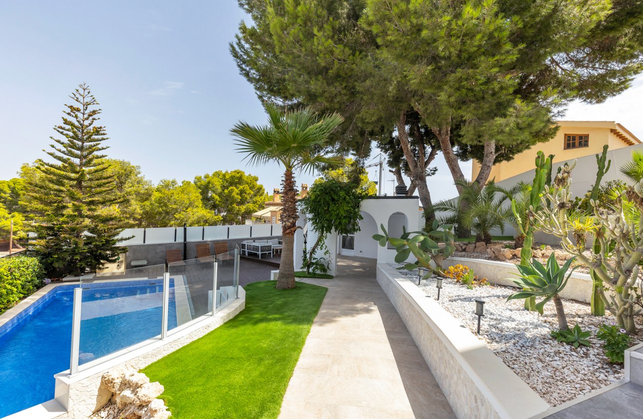 Reventa - Villa - Torrevieja - Los Balcones