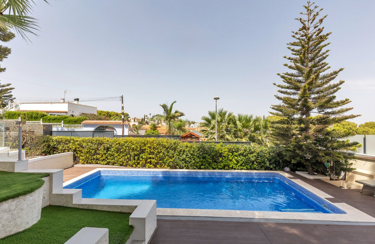 Reventa - Villa - Torrevieja - Los Balcones