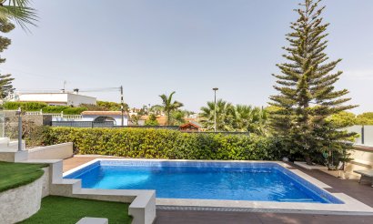 Reventa - Villa - Torrevieja - Los Balcones