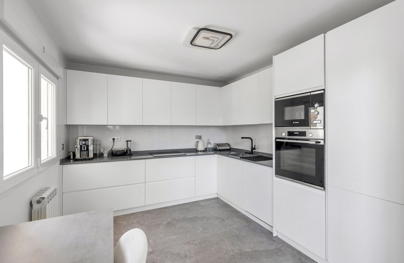 Reventa - Villa - Torrevieja - Los Balcones