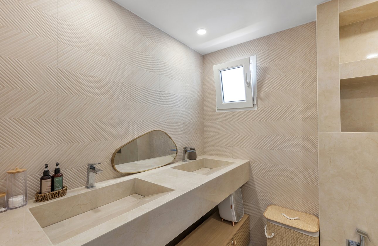 Reventa - Villa - Torrevieja - Los Balcones